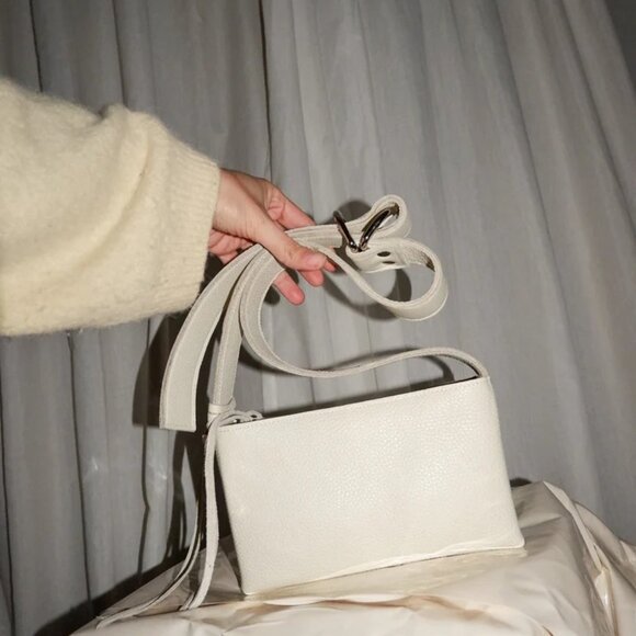 NONA BOX BAG (CREAM) - Picture 1 of 8